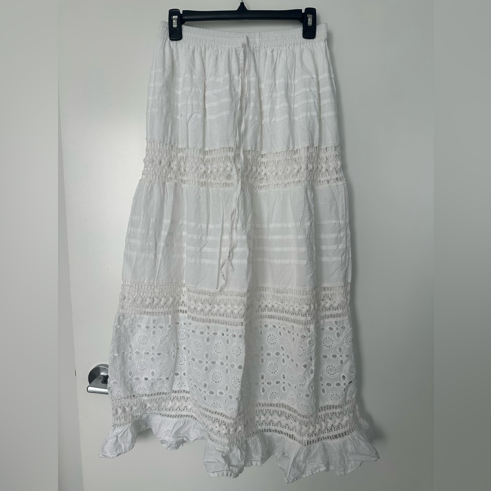 Elegant White Lace Maxi Skirt